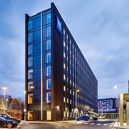 Ibis Budget Manchester Airport T2 Hale  Bagian luar foto