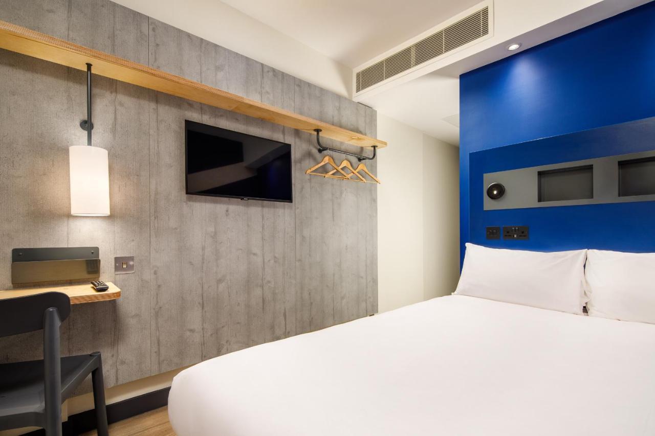 Ibis Budget Manchester Airport T2 Hale  Bagian luar foto