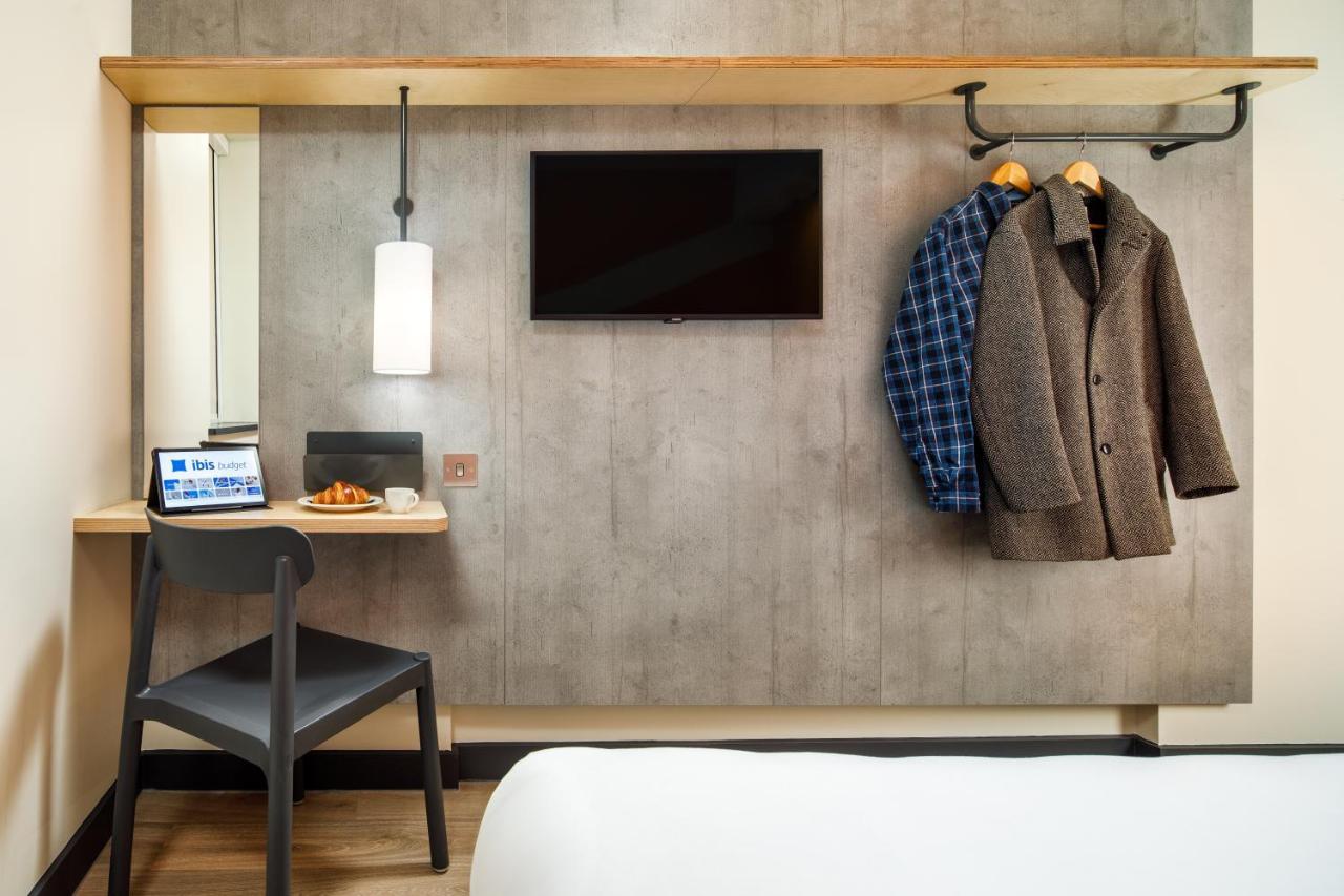 Ibis Budget Manchester Airport T2 Hale  Bagian luar foto