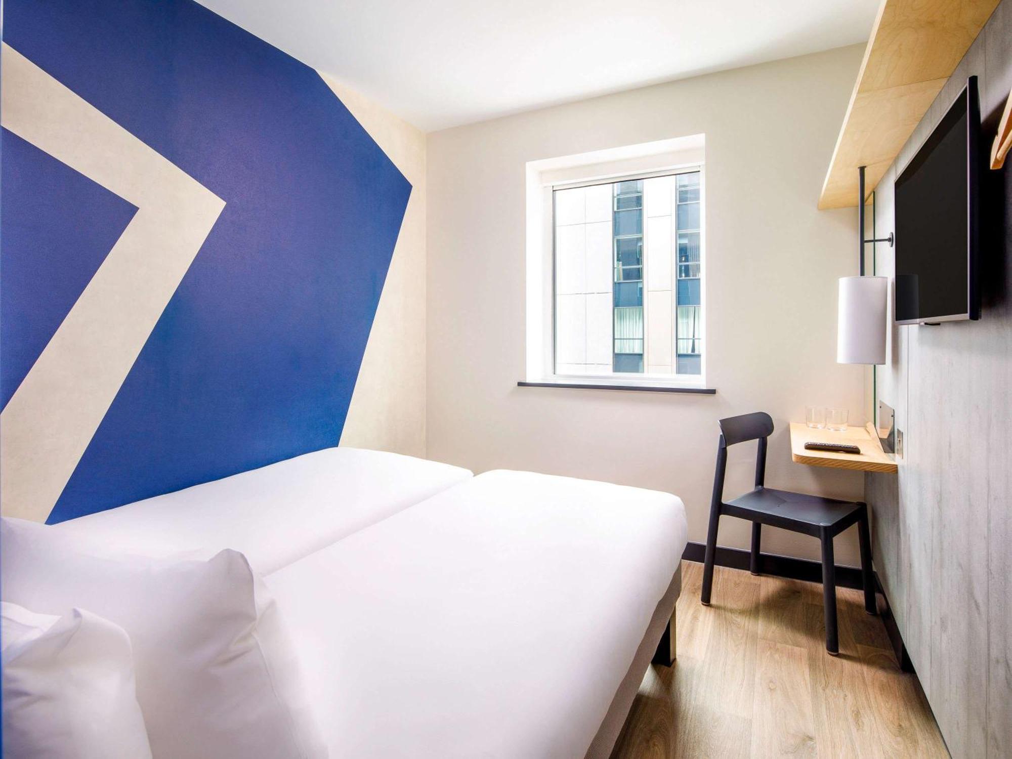 Ibis Budget Manchester Airport T2 Hale  Bagian luar foto