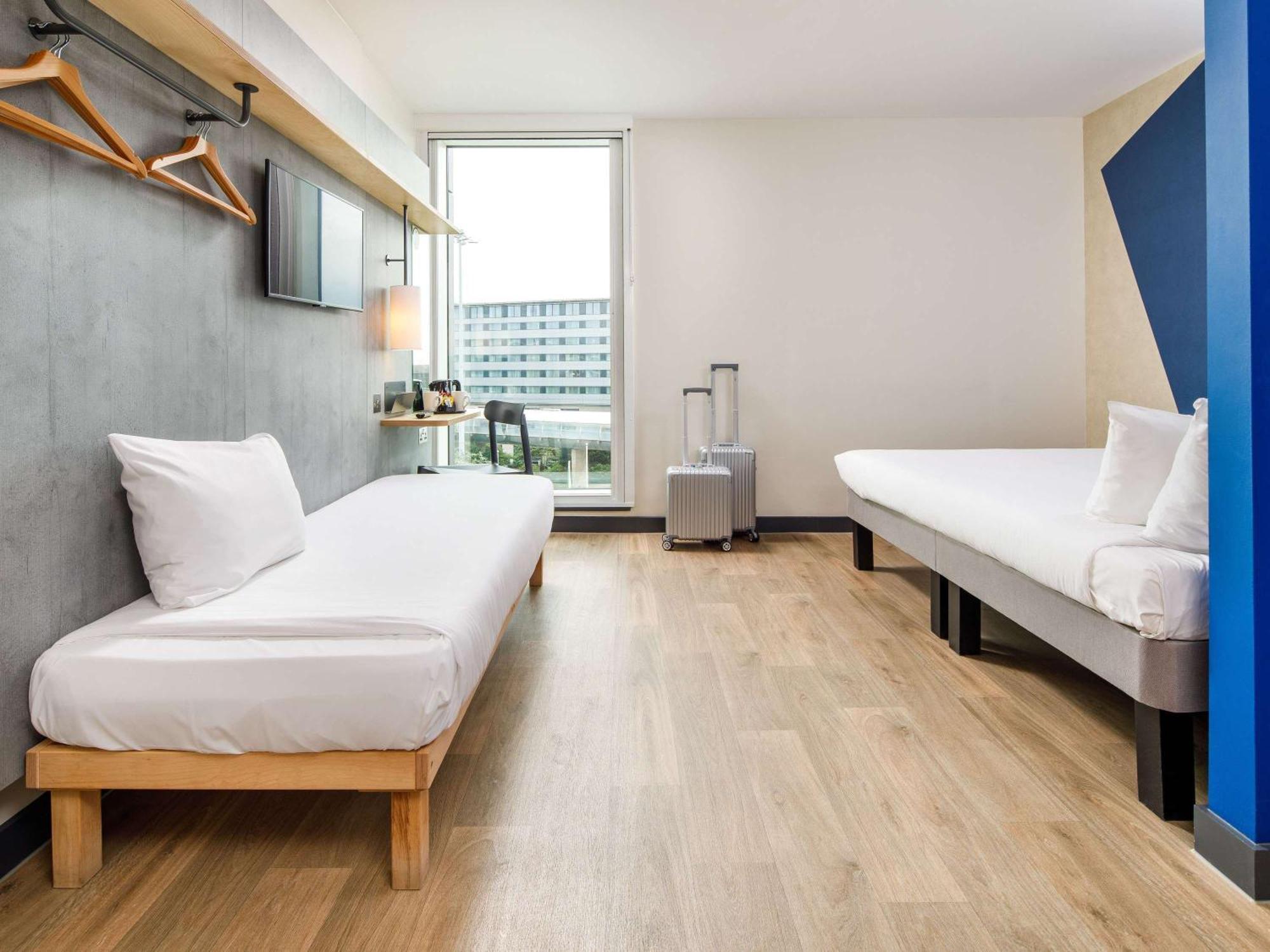 Ibis Budget Manchester Airport T2 Hale  Bagian luar foto