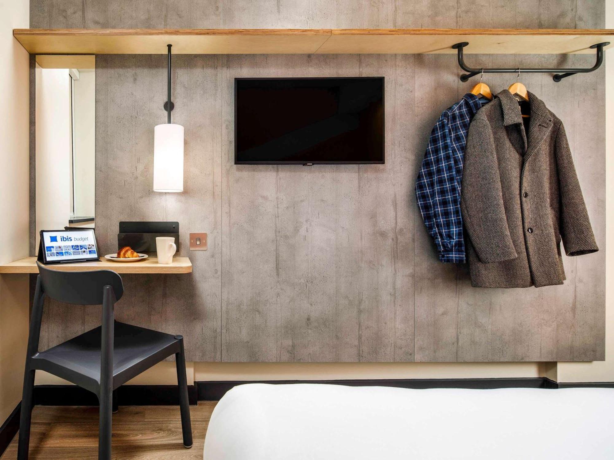 Ibis Budget Manchester Airport T2 Hale  Bagian luar foto